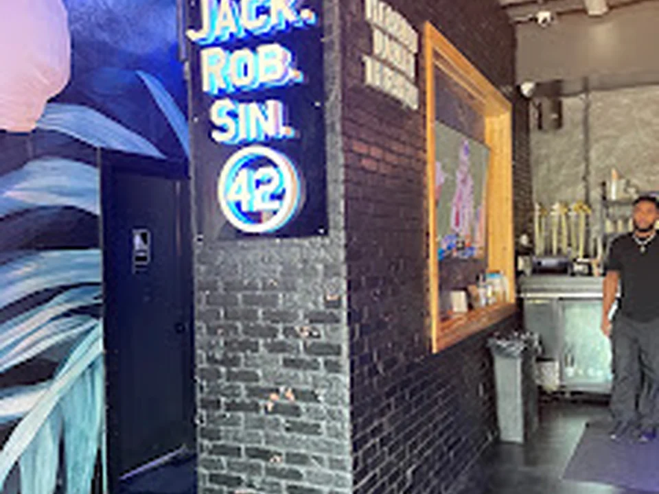 42 Bar and Grill