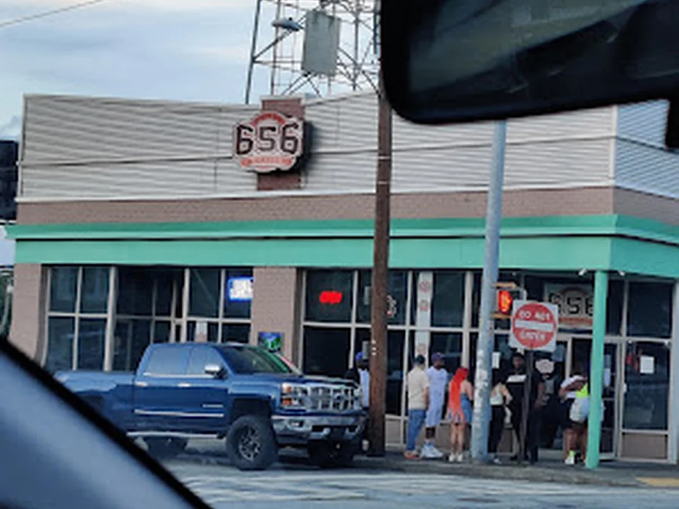 656 Sports Bar & Grille