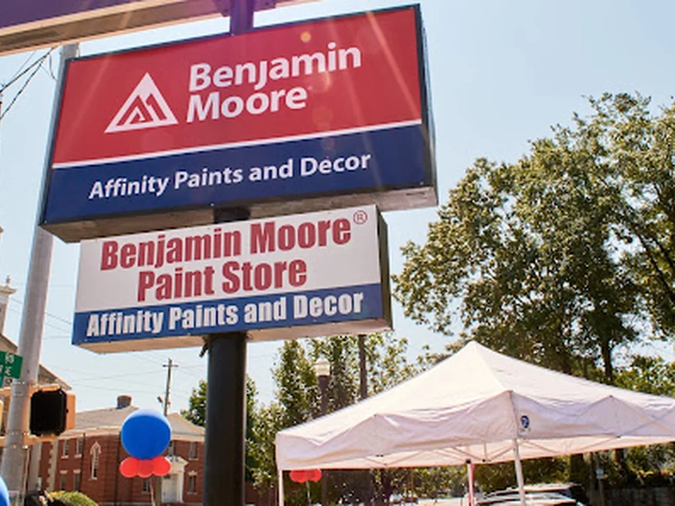 Foto de Affinity Paints And Decor | Benjamin Moore Paint Store | Eastlake