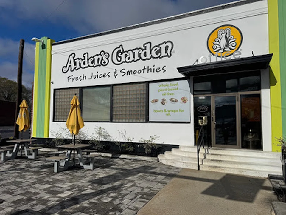 Arden's Garden Juice Bar & Smoothies East Point