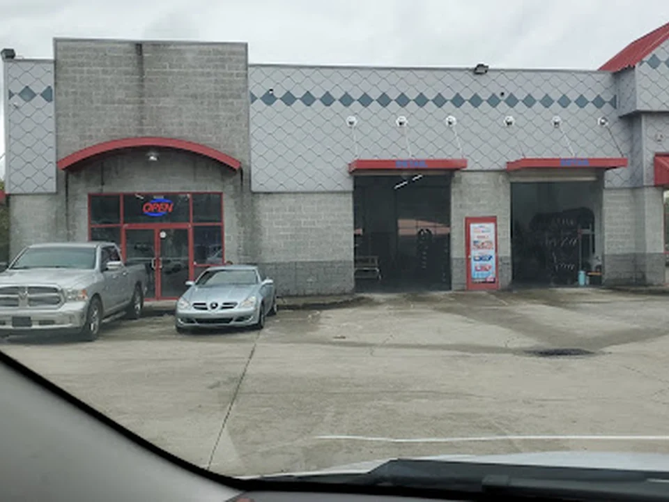 Bamileke Tires & Mobile Service