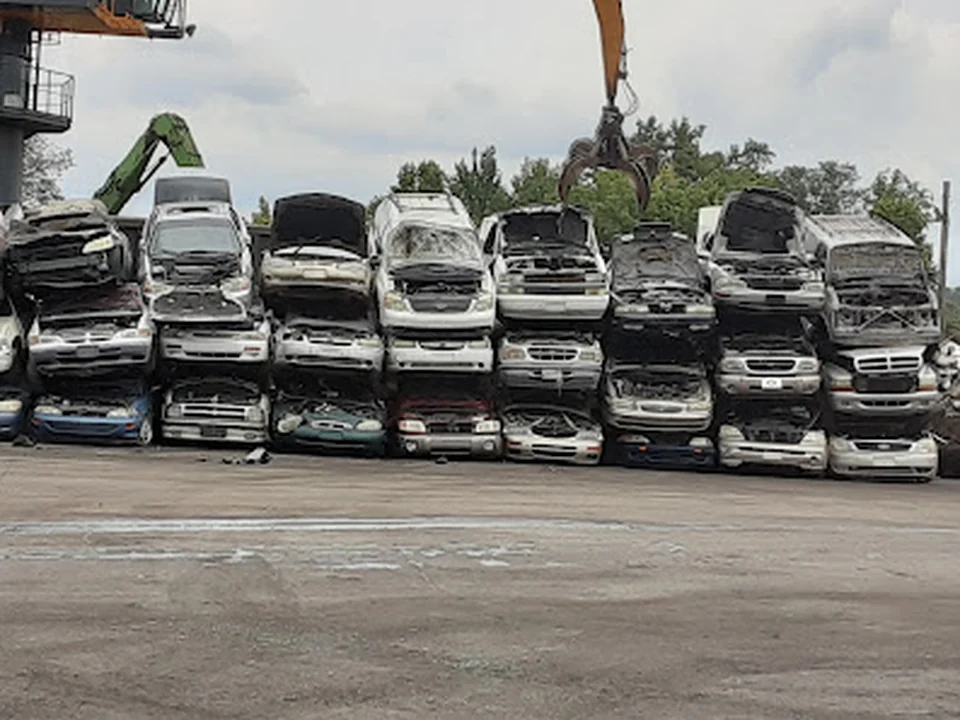 Cash for used junk cars Alpharetta - sell to us wrecked or no title cars