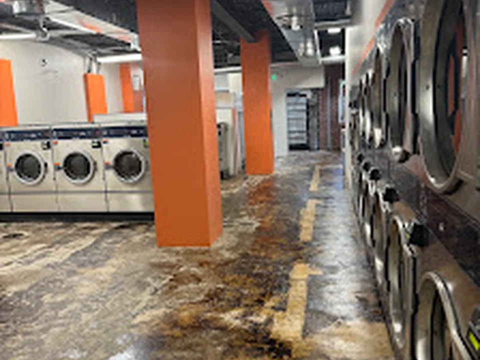 Davis Bros Laundromat