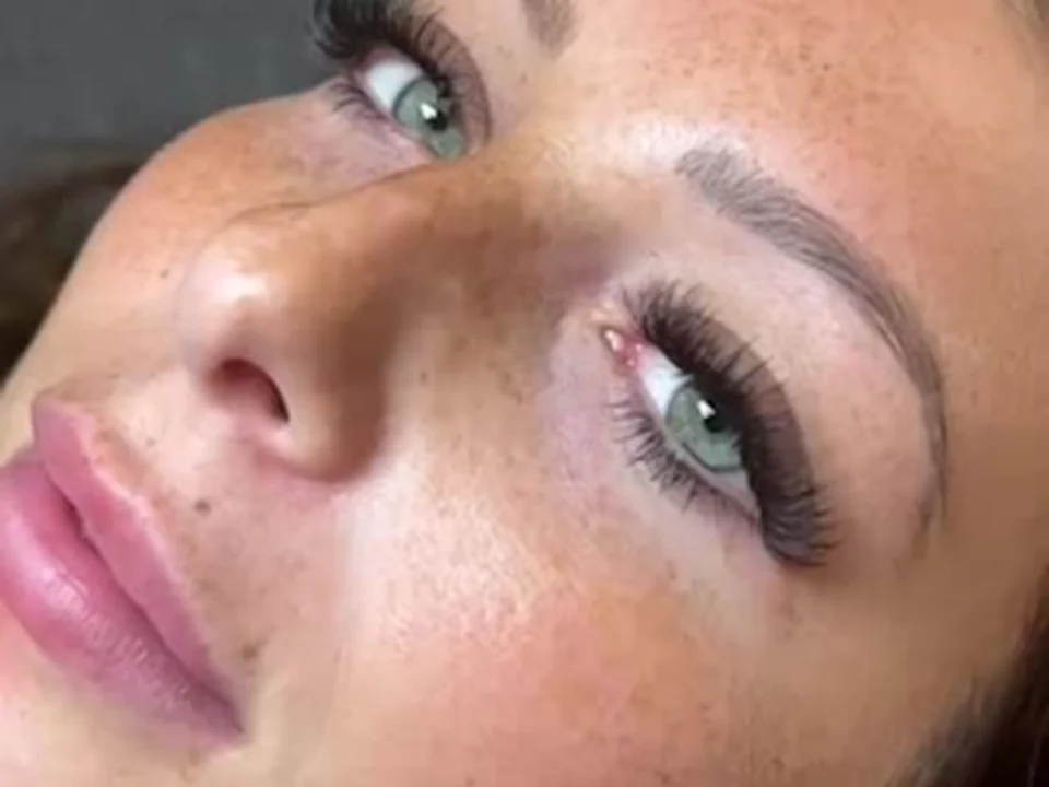 Deka Lash