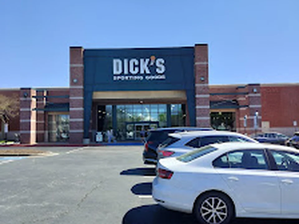 DICK'S Sporting Goods