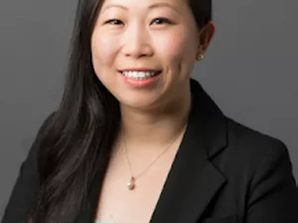 Dr. Julia Kao