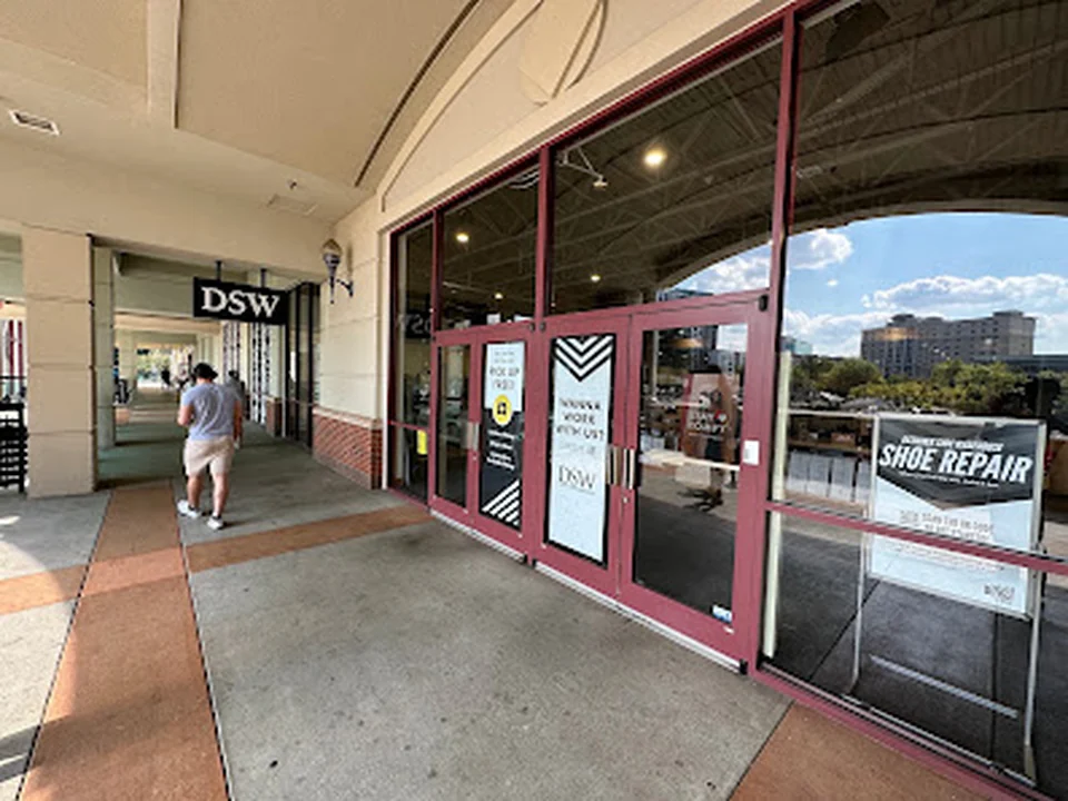 DSW Designer Shoe Warehouse