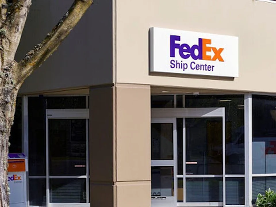 FedEx Ship Center