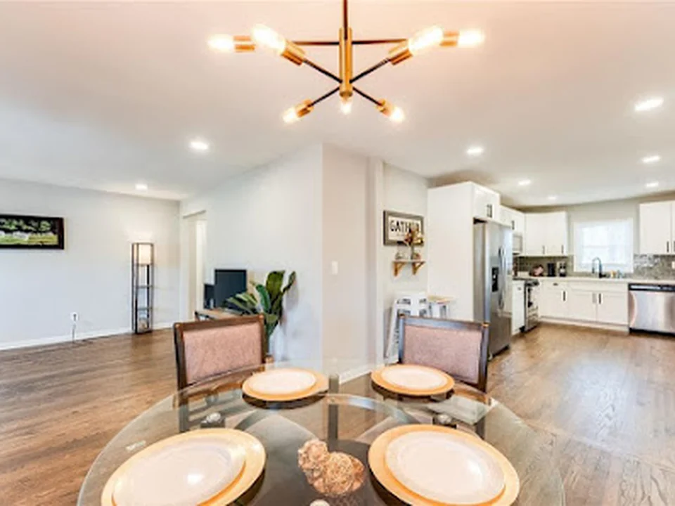 Hanna Legacy Group, LLC - Real Estate Agent