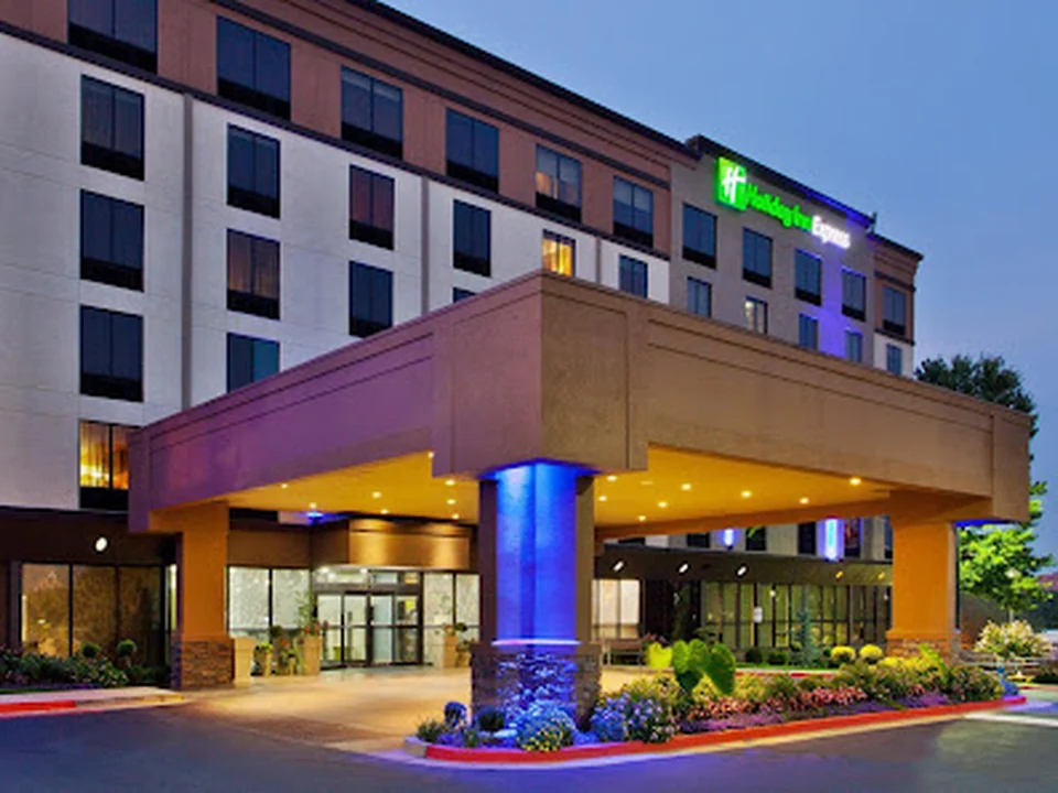 Holiday Inn Express Atlanta Galleria-Ballpark Area by IHG