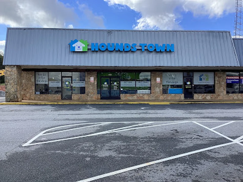 Hounds Town - Conyers