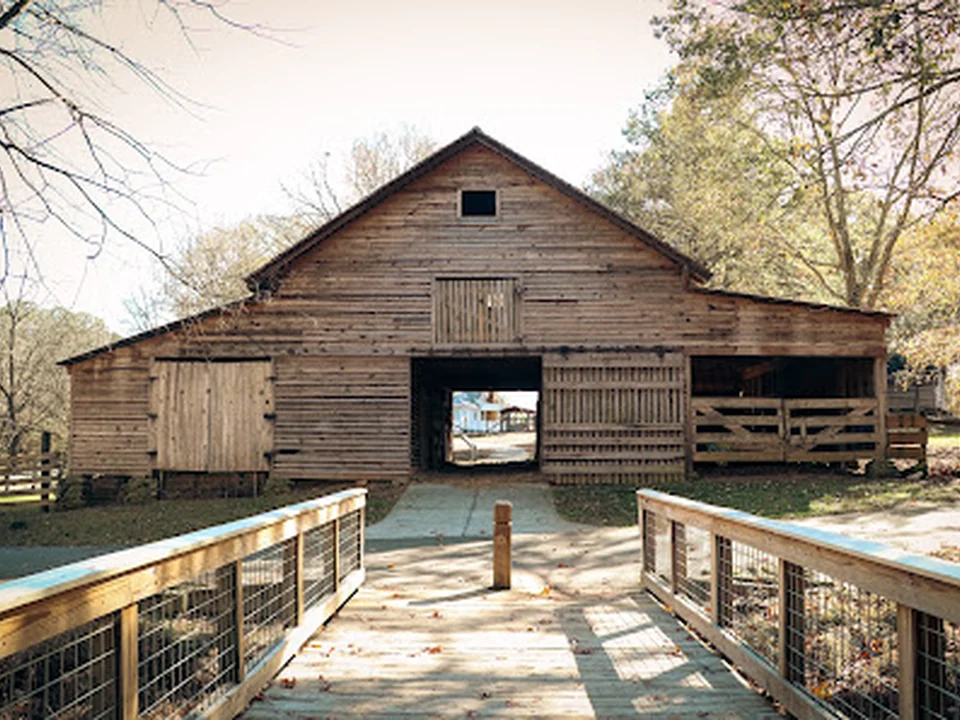 McDaniel Farm Park, Historic Entrance