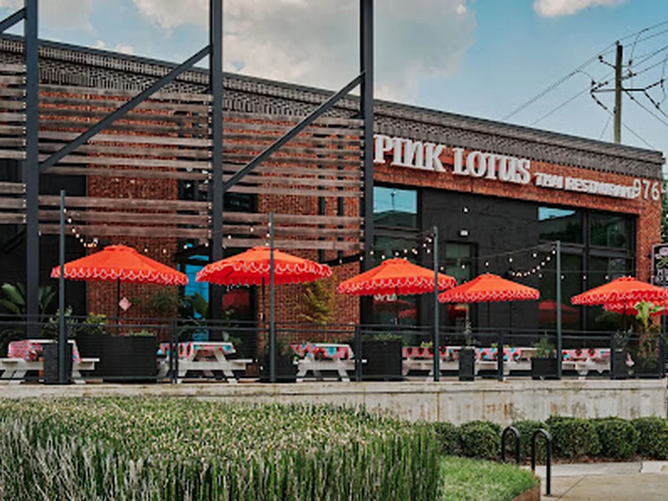 Foto de Pink Lotus Thai Restaurant