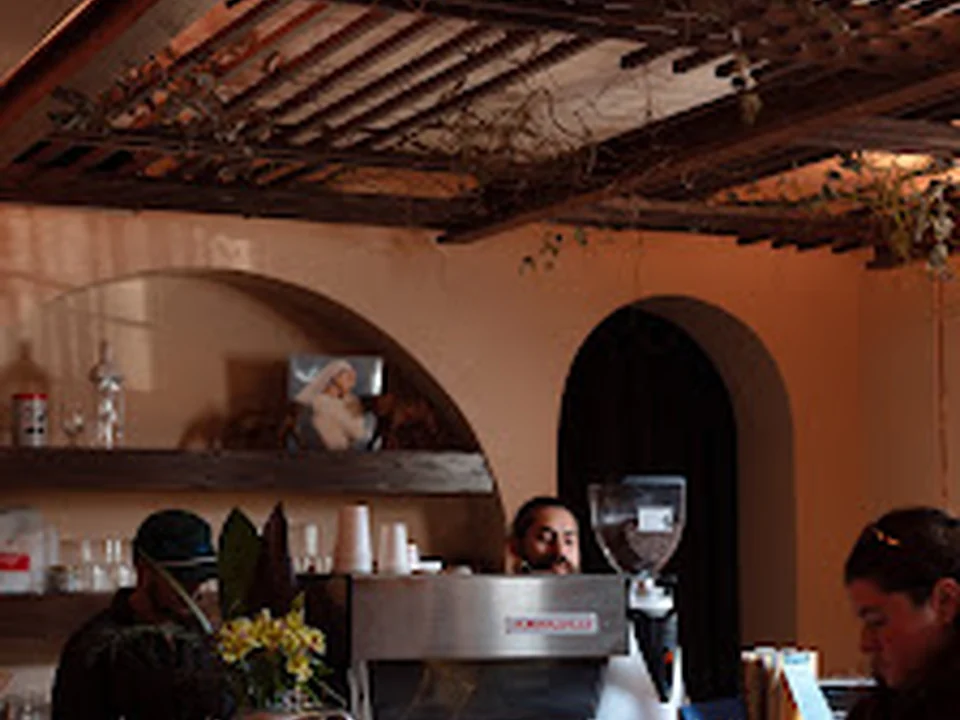 Recuerdos Cafe