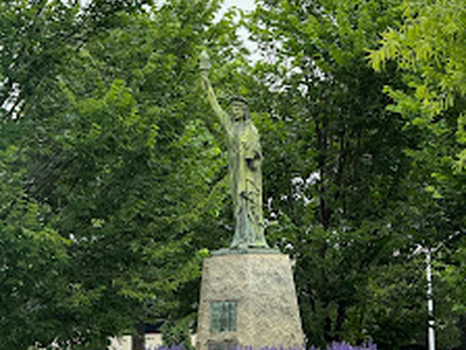 Replica of the Statue of Liberty