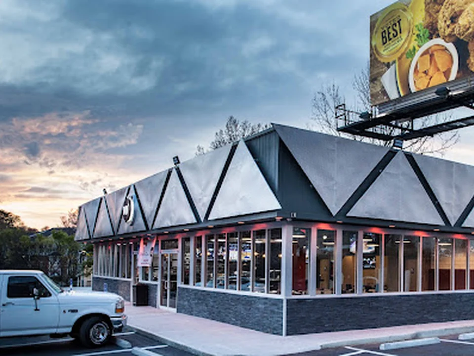 Restaurant 10 Bar & Grill