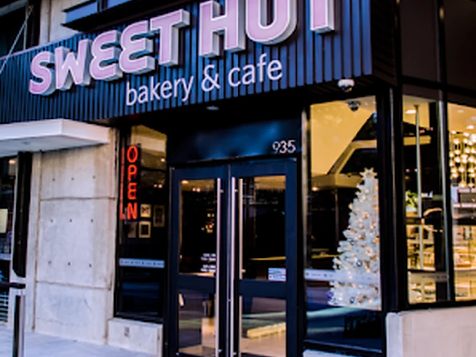 Sweet Hut Bakery & Cafe