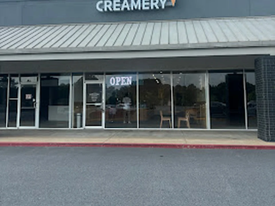 Tea Leaf and Creamery (Austell)