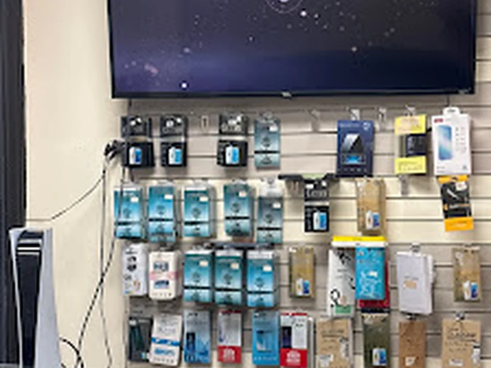 TECH SAVVY ATL [ PS5 XBOX Macbook Phone Repairs]