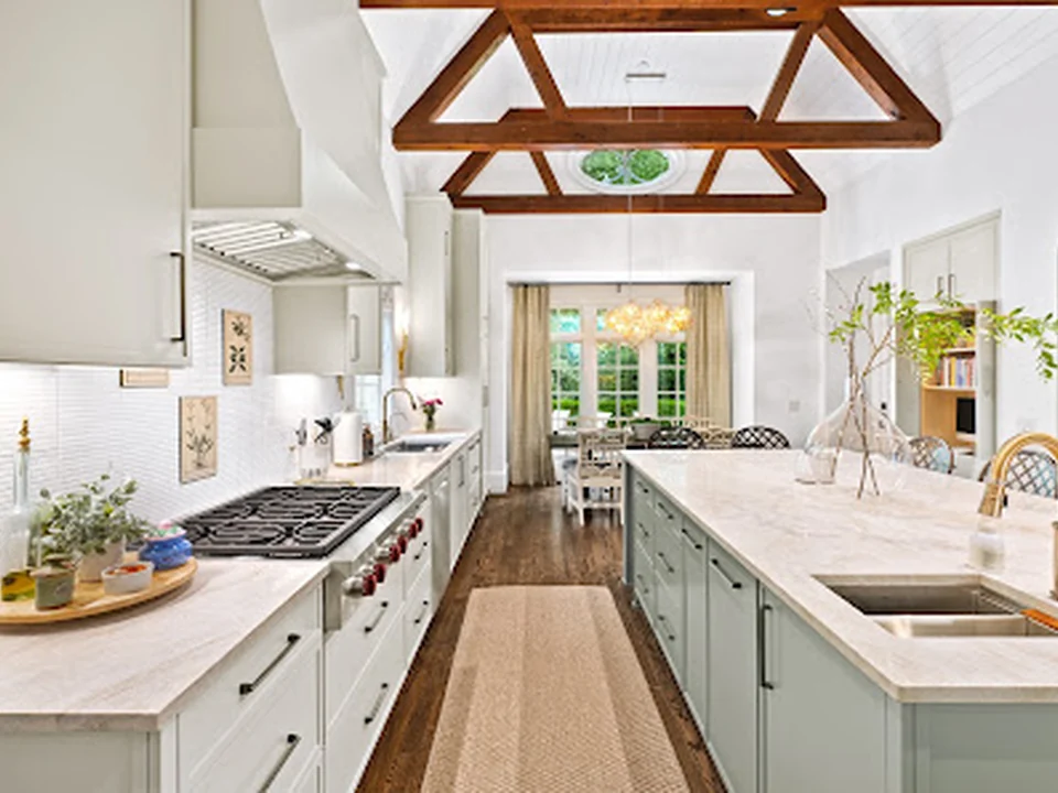 Toro Granite (Kitchen Countertops)