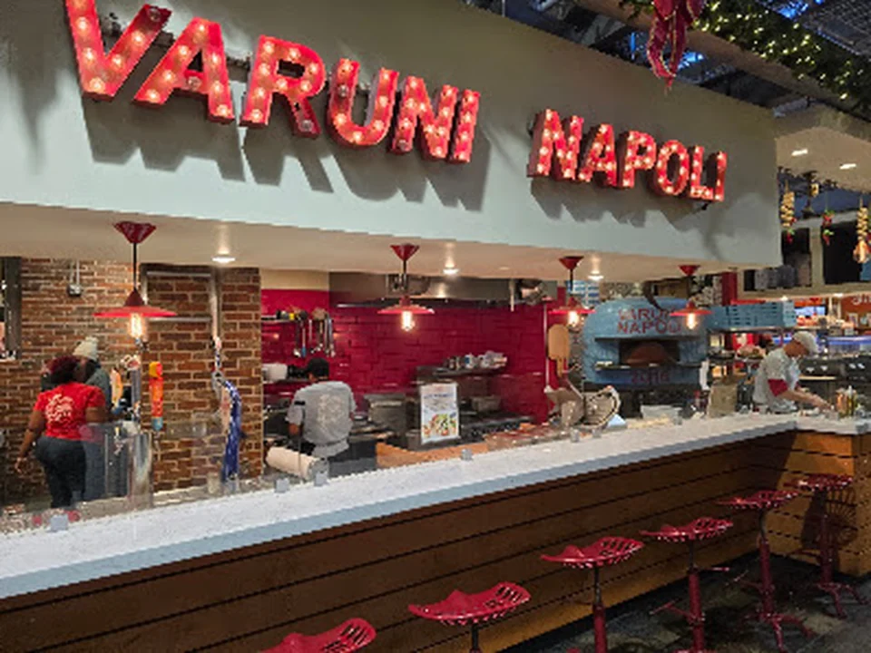 Varuni Napoli