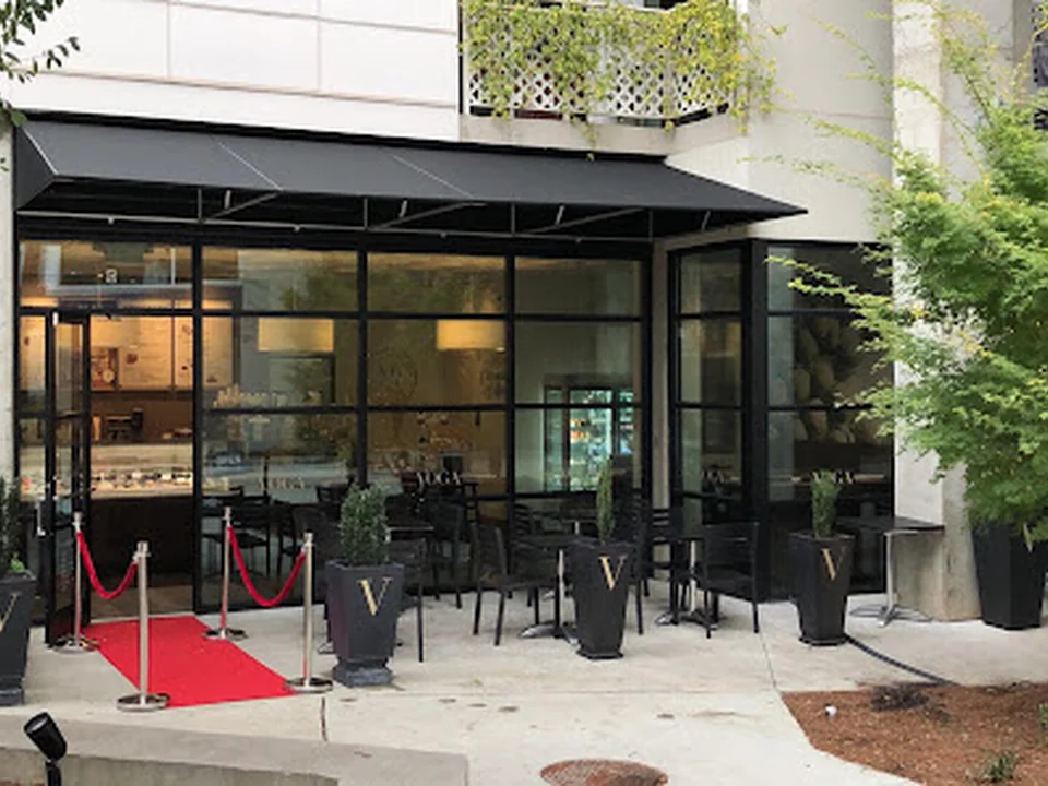 Voga Italian Gelato | Crepes | Coffee | Chocolate | Desserts