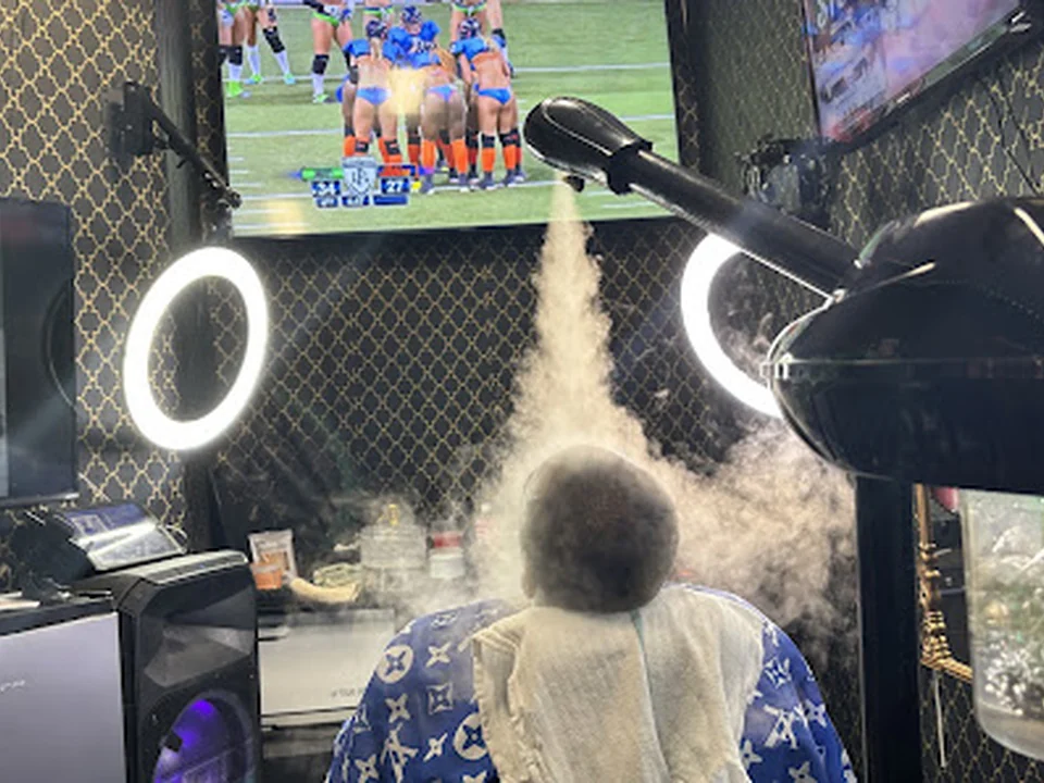 Yo Benny Cutz [ (108) ] Barbershop