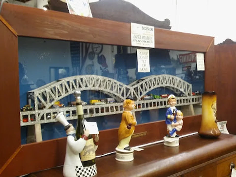 Antique Mall Treasure Hunt, Atlanta
