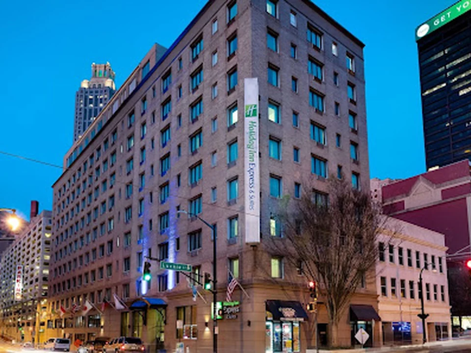 Holiday Inn Express & Suites Atlanta Downtown by IHG